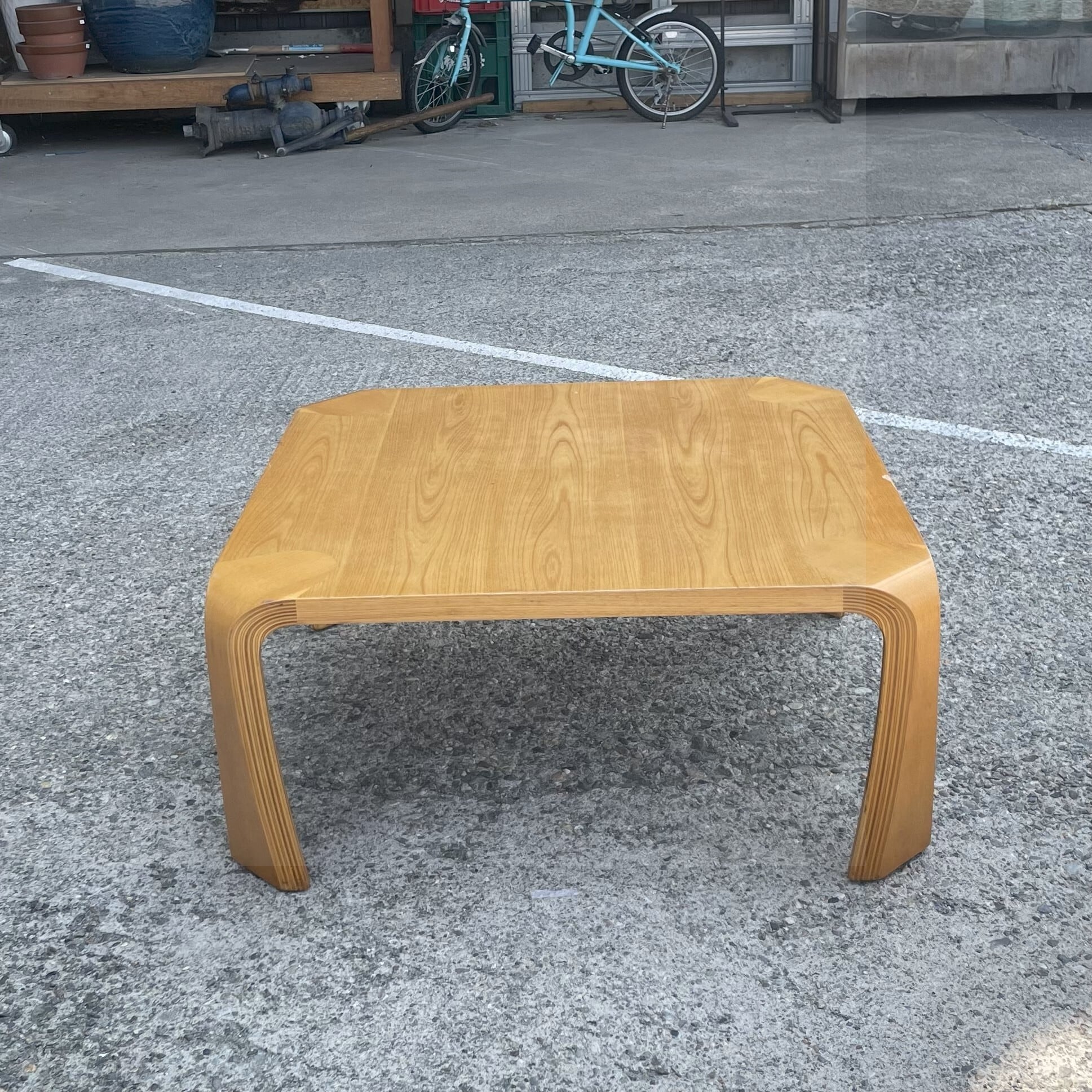 座るも、寝転ぶも、あなたのままに”天童木工 乾三郎デザイン | ROKA STYLE