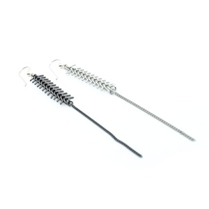 【2025 1st】gunda<ガンダ>SKELETON 2 PIERCE/Pair [スケルトン 2 ピアス/ペア］