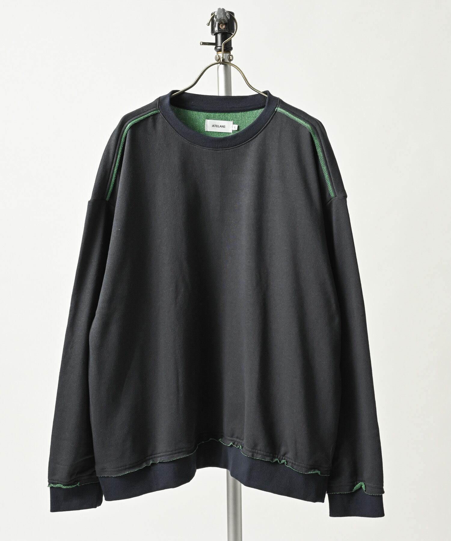 ATELANE Color-block crew neck (NAV) 26A-24021