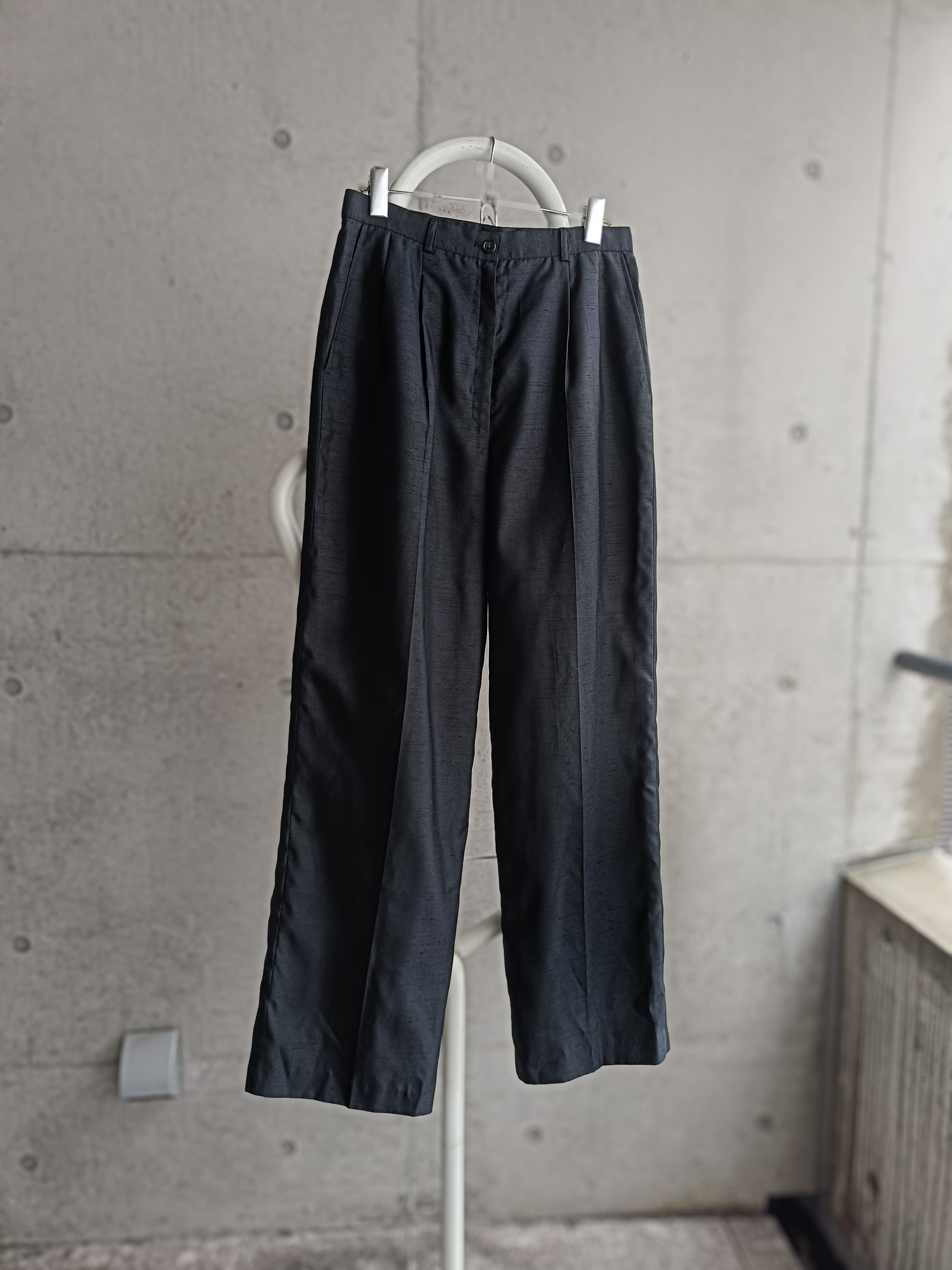 vintage black kasuri fabric 2tuck slacks | 古着屋 GOYURURITO
