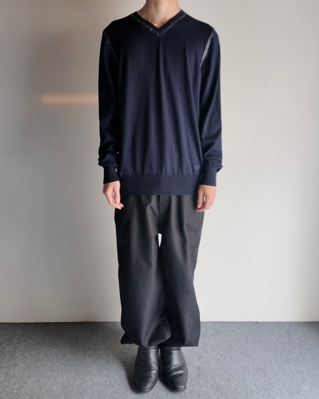【EMPORIO ARMANI】bondage tape v-neck knit