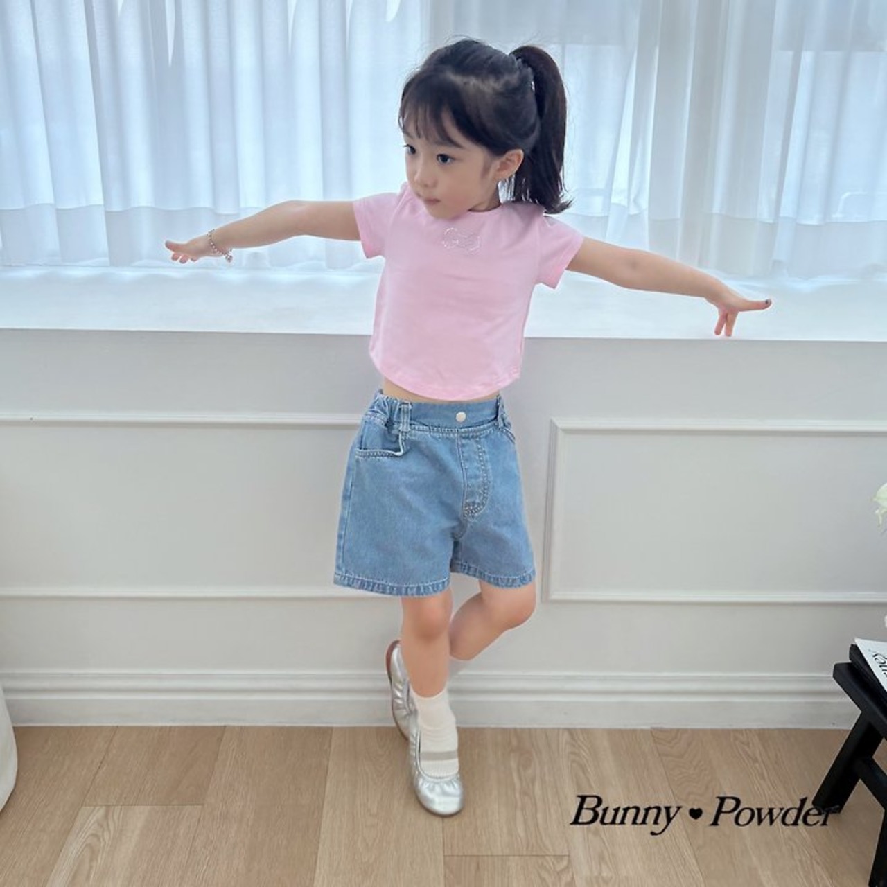 [Bunny Powder] Ribbon cubic tee / [버니파우더] 리본큐빅티
