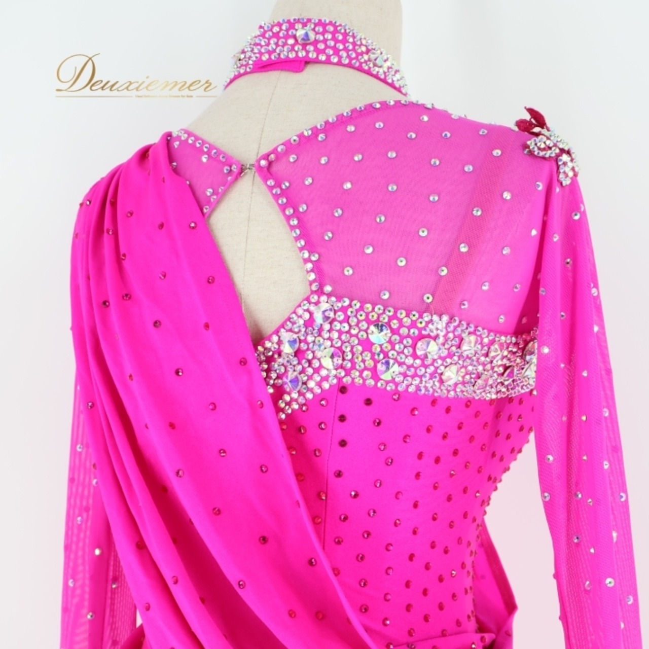 社交ダンス 衣装 ラテン ワンピース ドレス ピンク系 VeRTigo 濃いピンク デモ 競技 ダンス パーティ 豪華 伸縮 ストレッチ ビジュー 豪華 華やか ダンス衣装 フォーマル 競技用 ステージ衣装 エレガント オシャレ パフォーマンス用