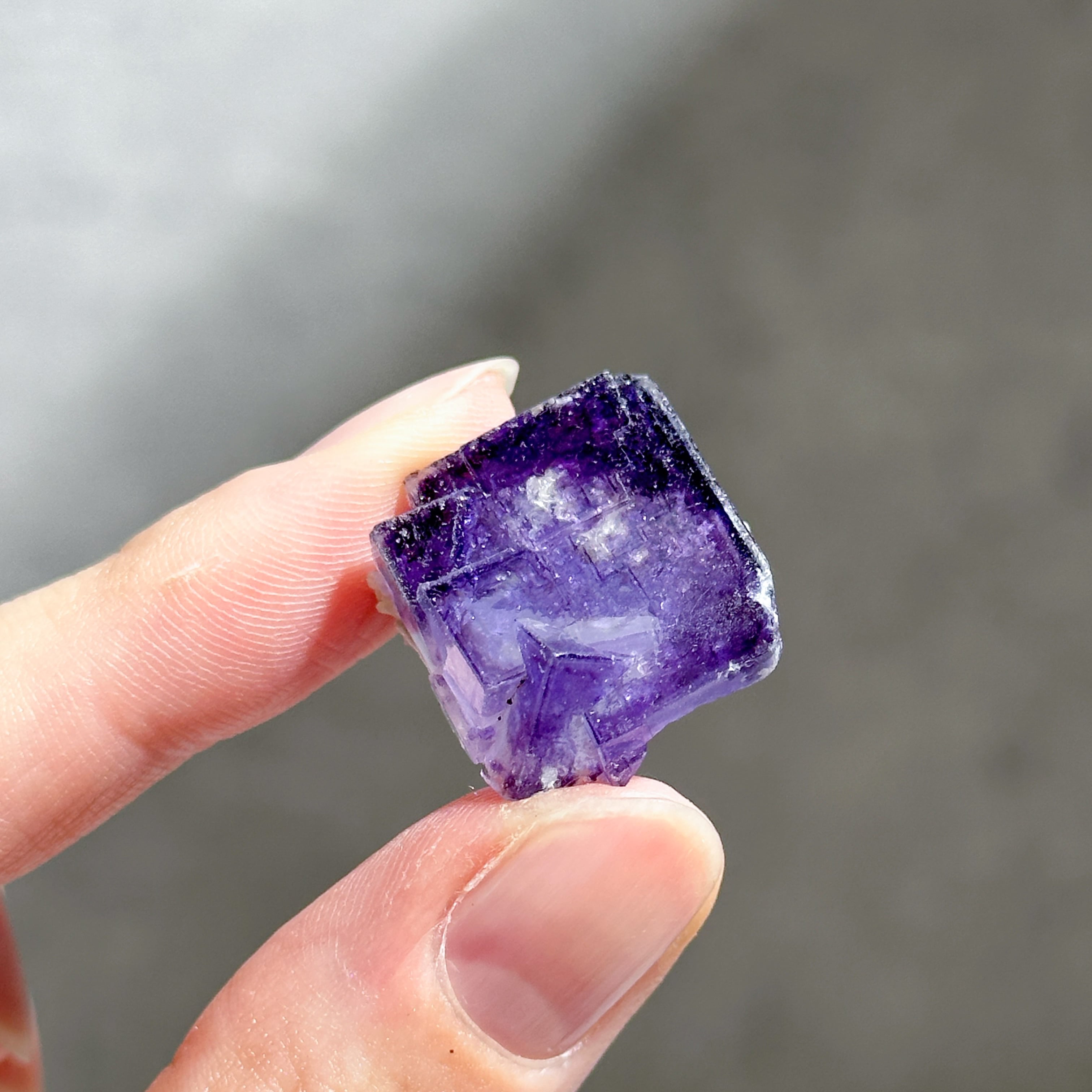 蛍光◎ヤオガンシャン産フローライト 原石11◇ Fluorite From