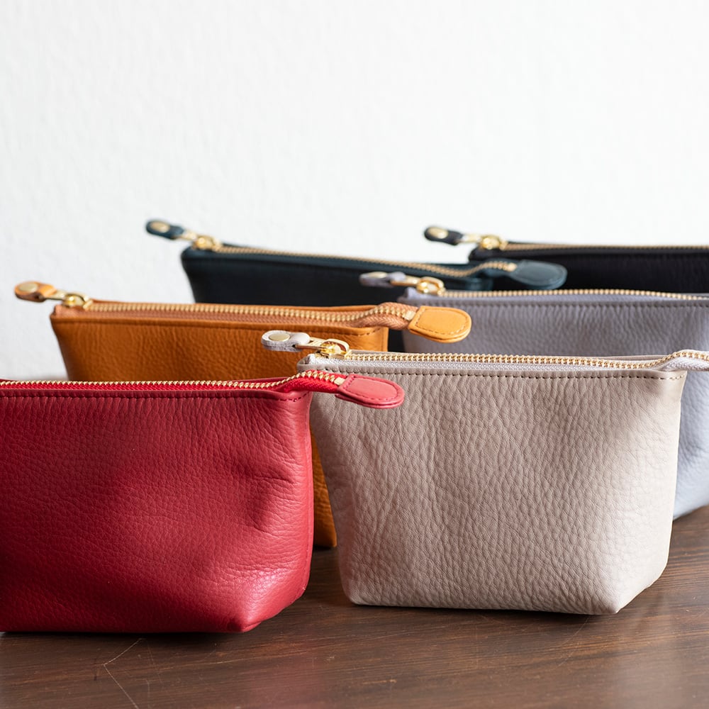 化粧ポーチ (ソフトシュリンクレザー) 【apo-01cs】 | artigiano Ι