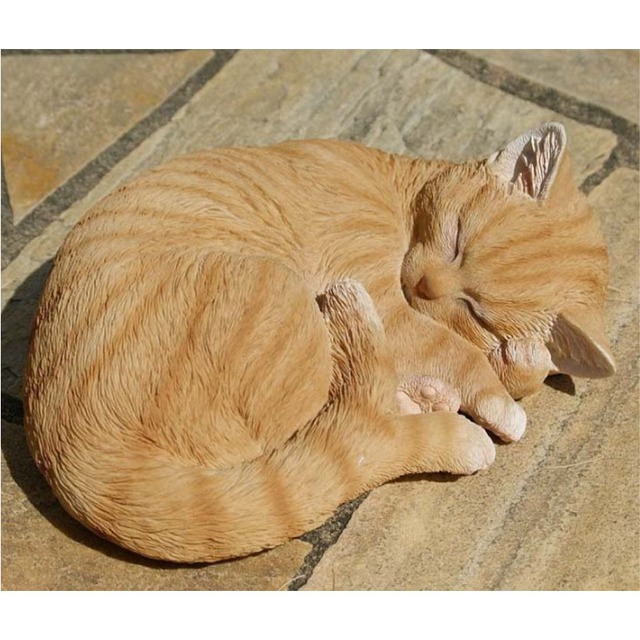 眠り猫 茶トラ ガーデンオーナメント 置物 オブジェ