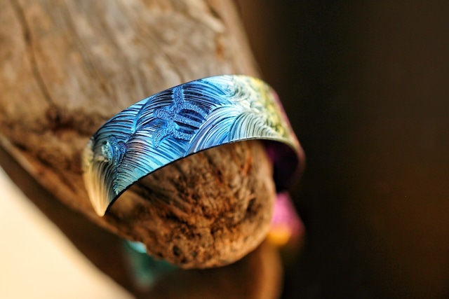 Hawaiian bangle