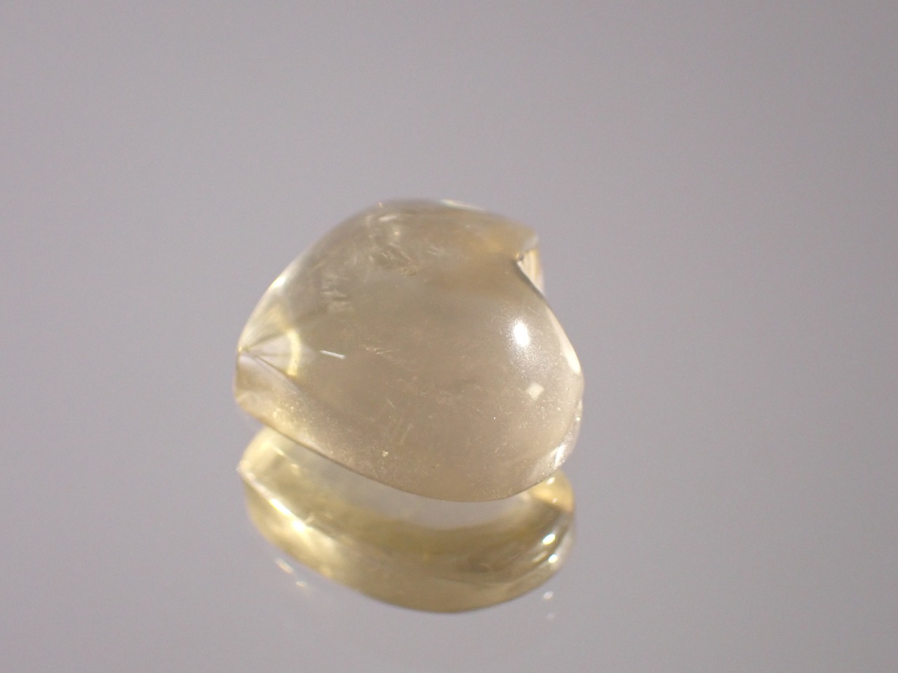 レモンクォーツ（ハートカット）　7.31ct　[C13‐527]