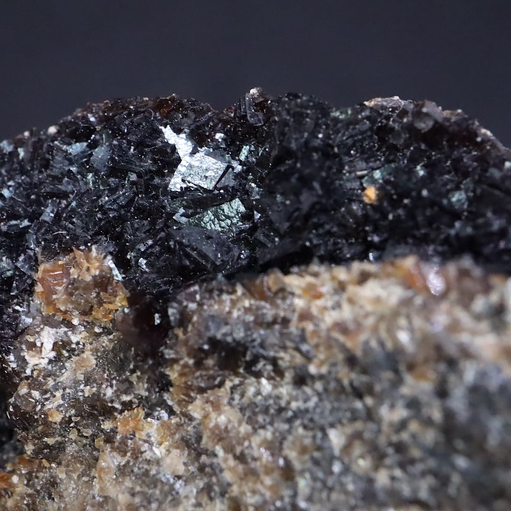 希少！アイオワ州産 イリデッセント カルサイト 29.9g IRI051 原石