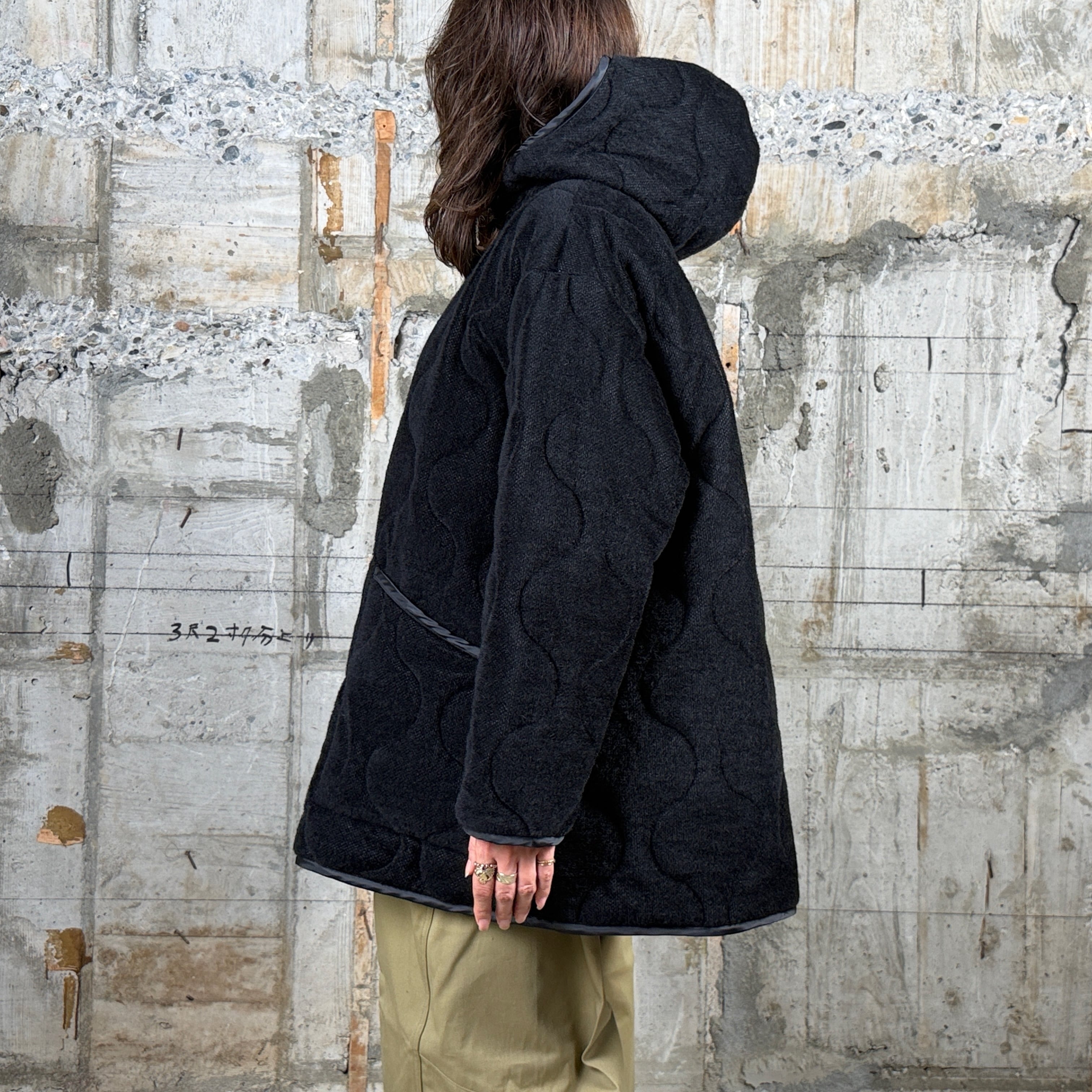 HYKE【ハイク】 FLEECE QUILTED HOODED JACKET (17598) / BLACK