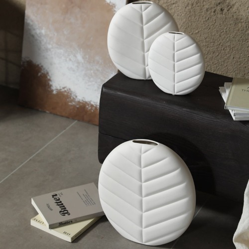 花瓶 フラワーベース 一輪挿し おしゃれ モダン 葉 リーフ 北欧 インテリア 雑貨 陶器 置物 デザイン ナチュラル ボタニカル