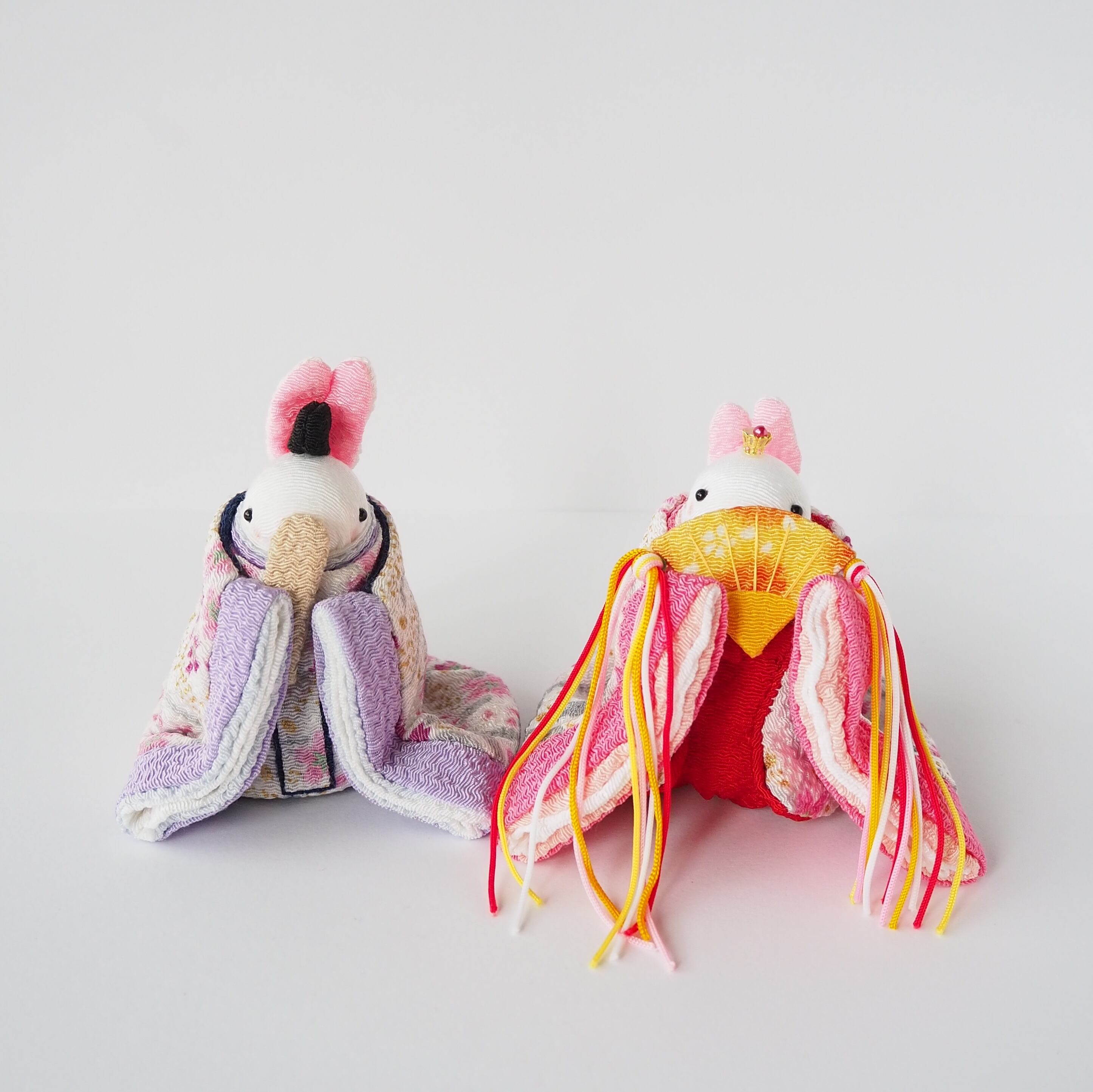 【十二単うさちゃん】金彩流水に桜柄(男雛:白色 女雛:白色)