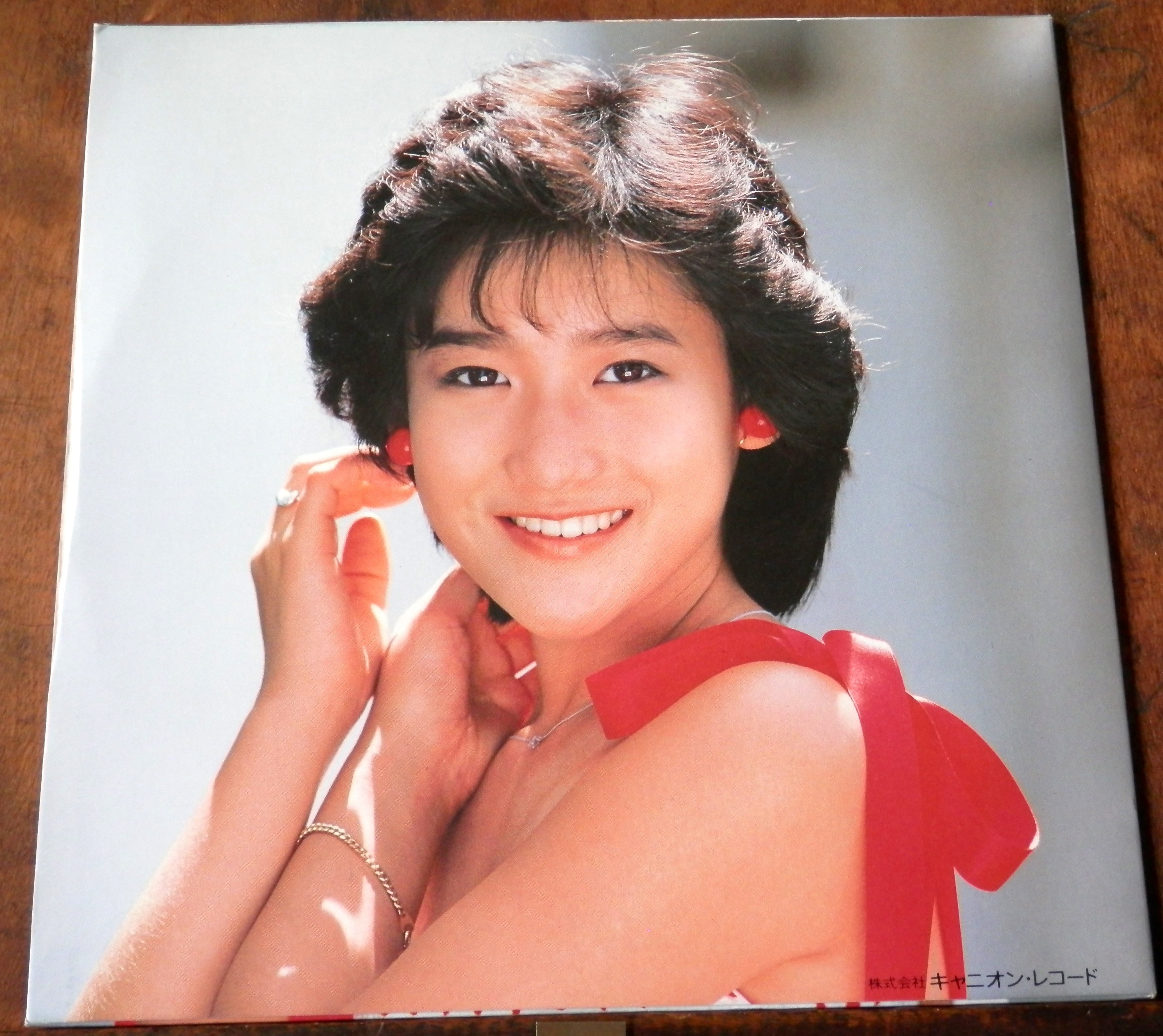 岡田有希子さん Summer Beach レコード 美品 1985 85【EP】岡田有希子 - Summer Beach | 音盤窟レコード