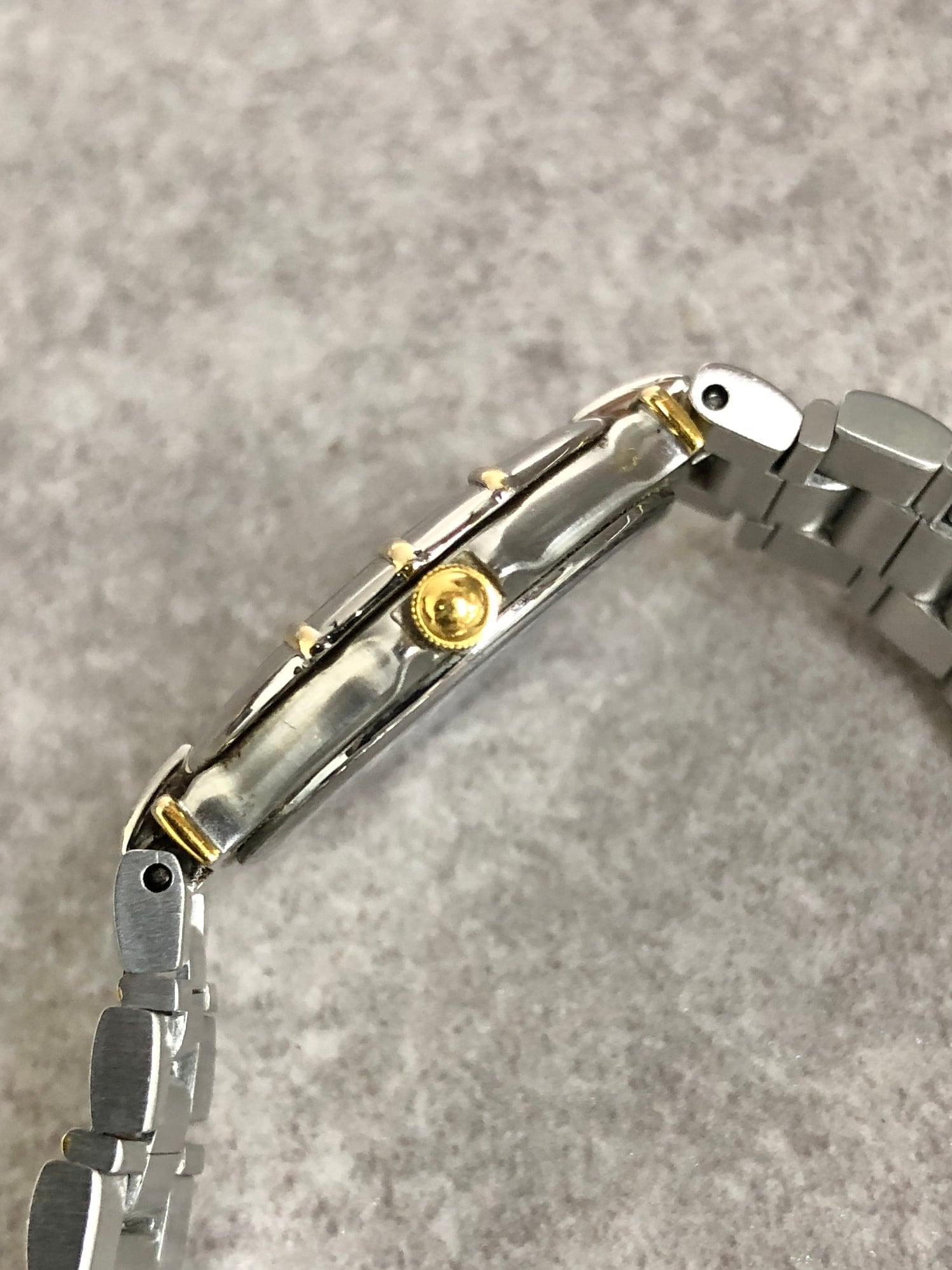 Yves Saint Laurent イヴ・サンローラン 腕時計 シルバー YSL 4630