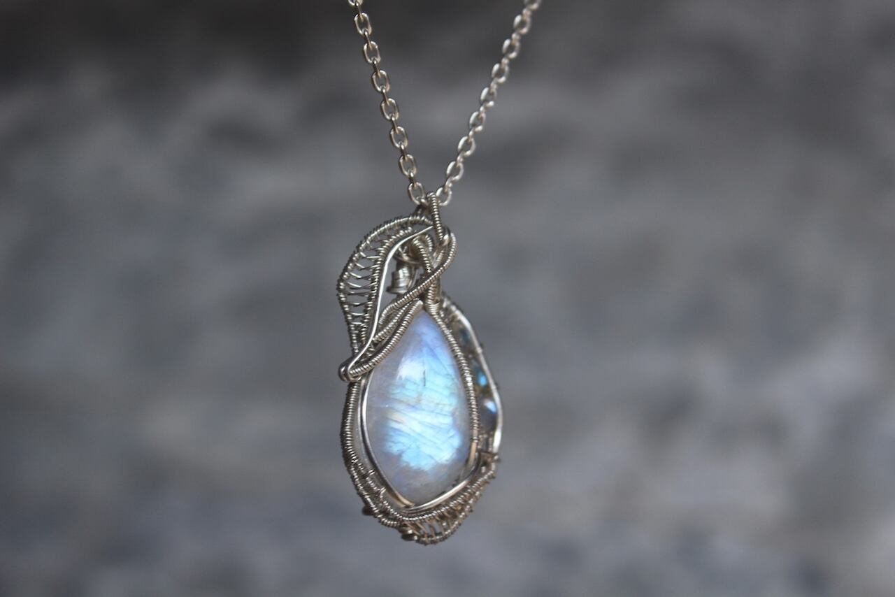 Rainbow moonstone & Labradorite silver925 wire wrapping pendant