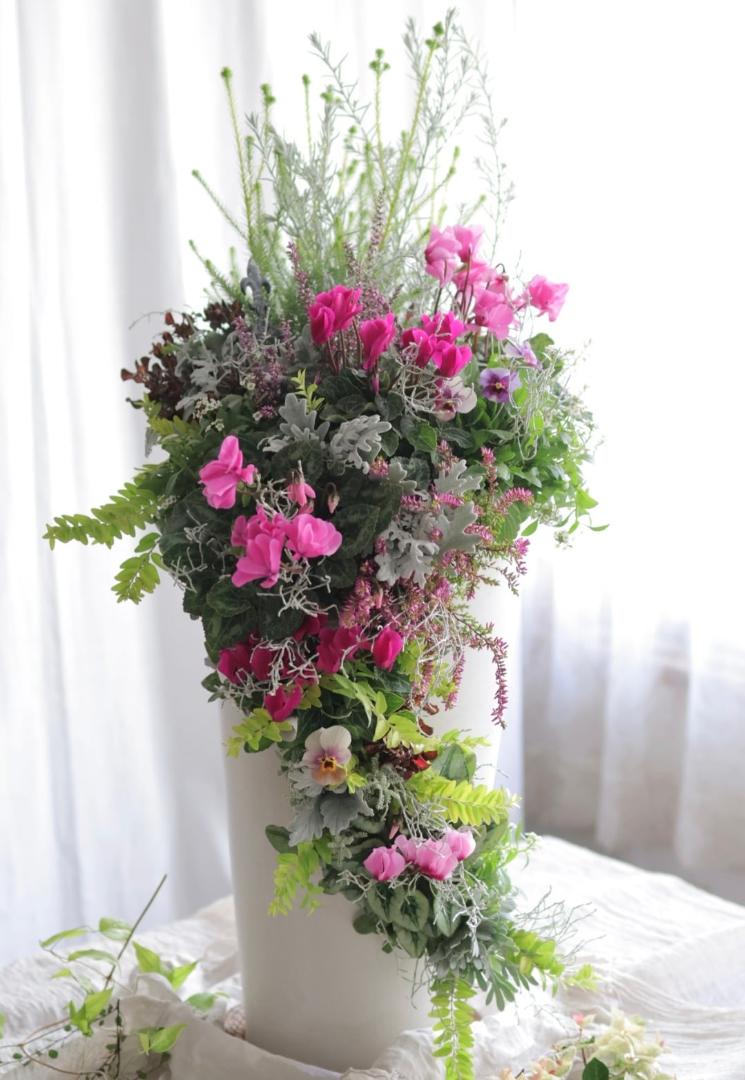 フリルフラワーベース ベリーピンク×グリーン フラワーベース 花瓶