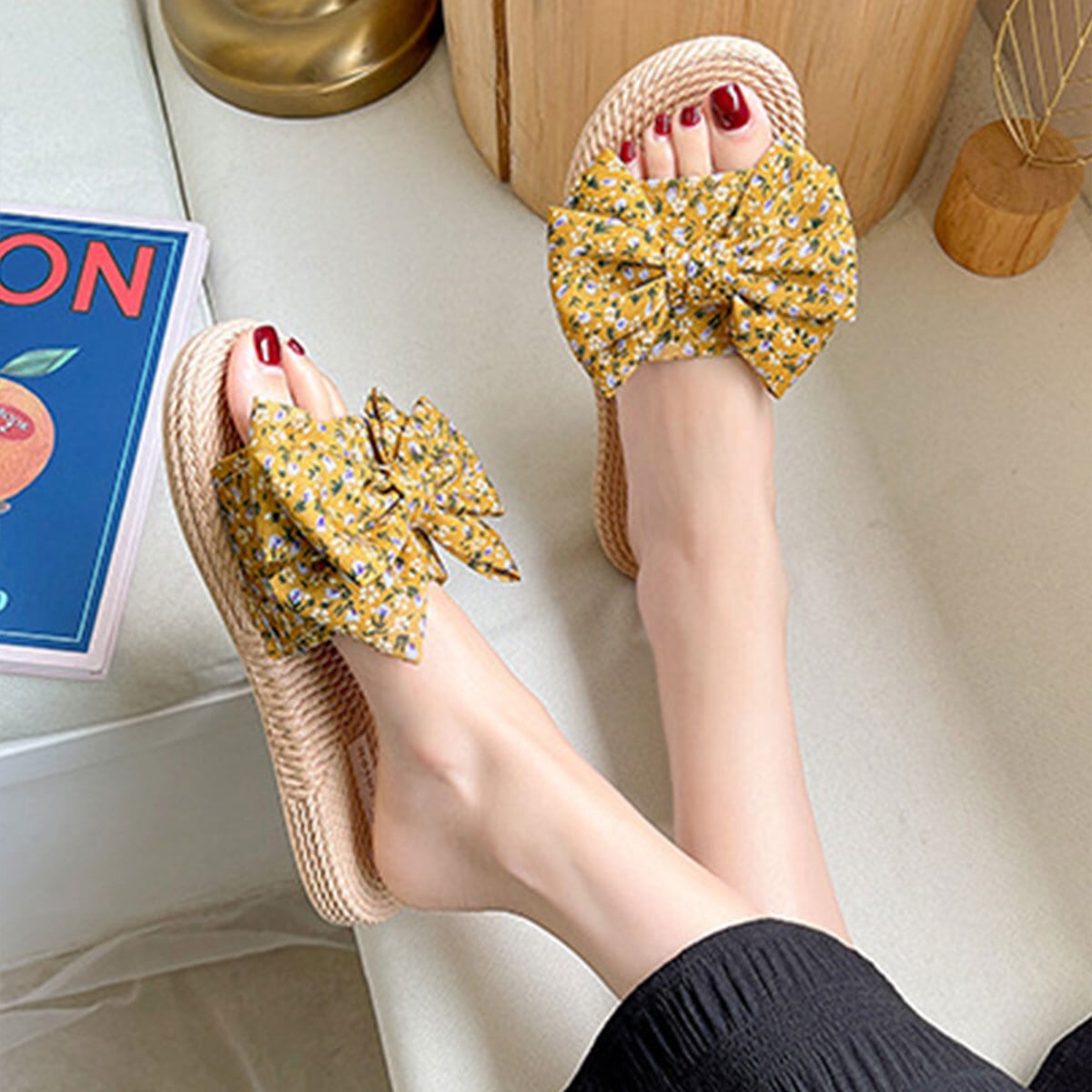 ビーチサンダル リボン ぺたんこ レディース 夏 小花柄 サンダル きれいめ 大人 かわいい おしゃれ リゾート ビーチ プール レジャー 軽量 歩きやすい 疲れにくい 大人可愛い 大人女子