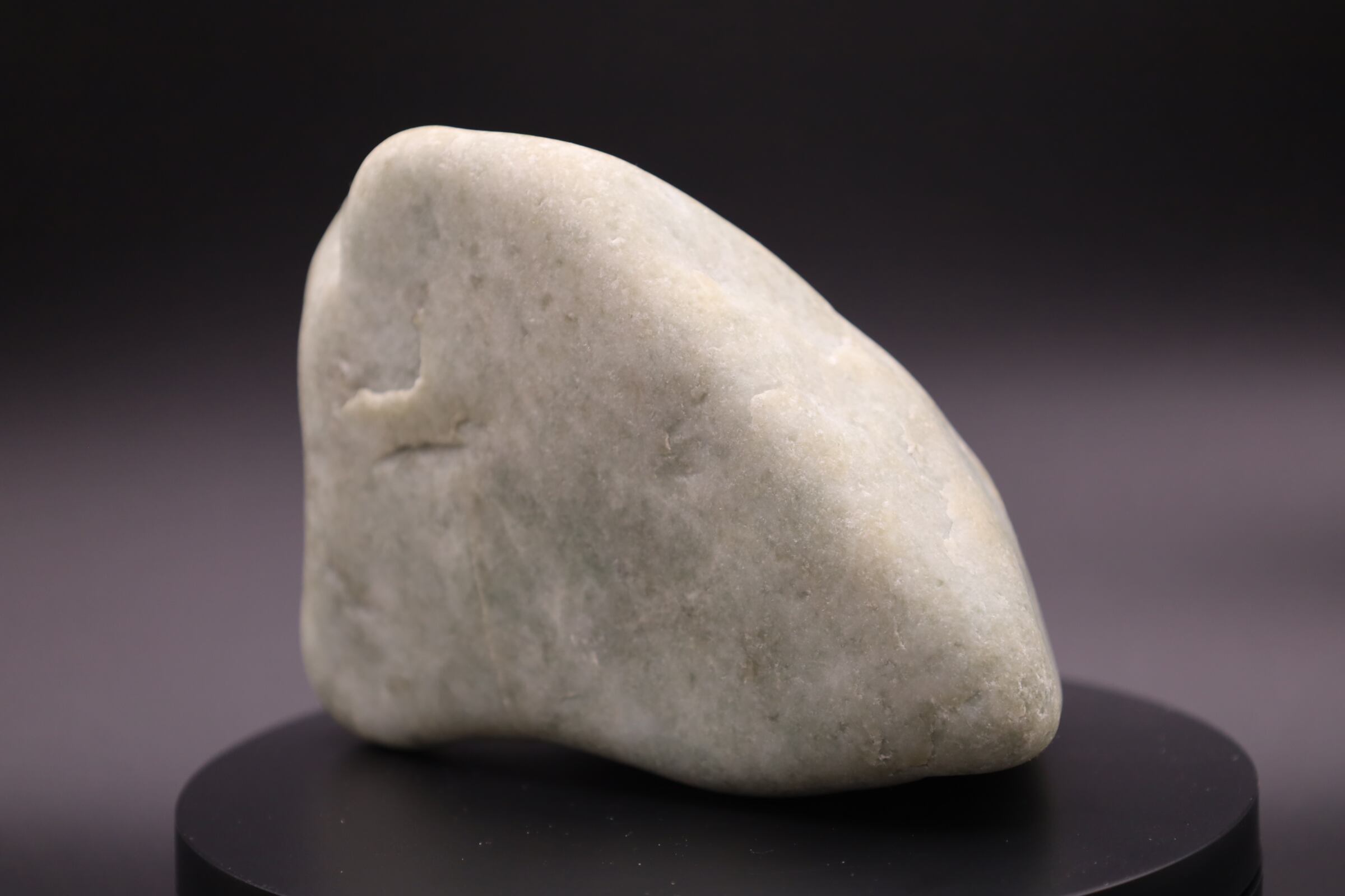 糸魚川翡翠原石未研磨海石(ひすい ヒスイ Jadeite)商品コード