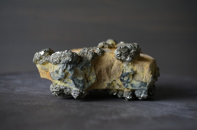 パイライト / リモナイト  Pyrite / Limonite