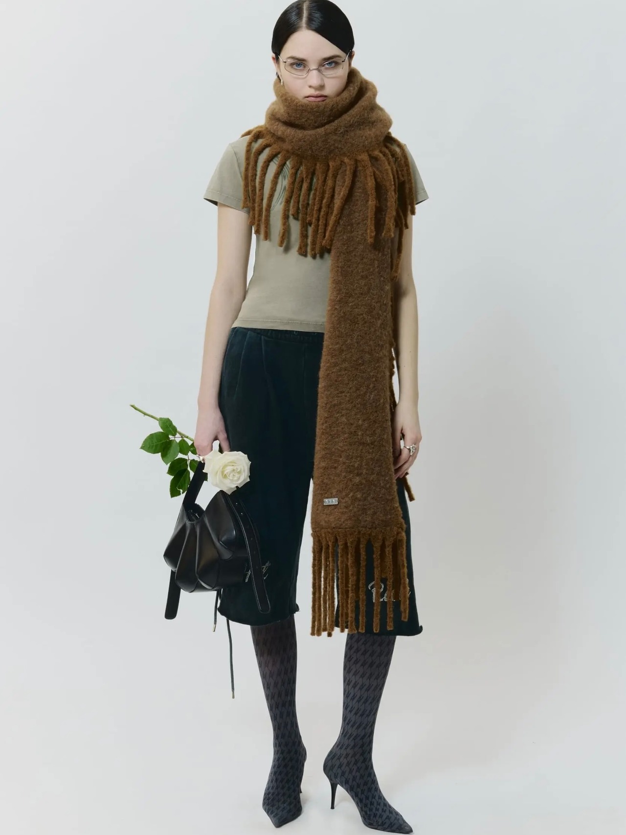 【26SS | WOMEN】AVAVAV アヴァヴァヴ / マフラー / Centipede scarf black F25L16036 - 1