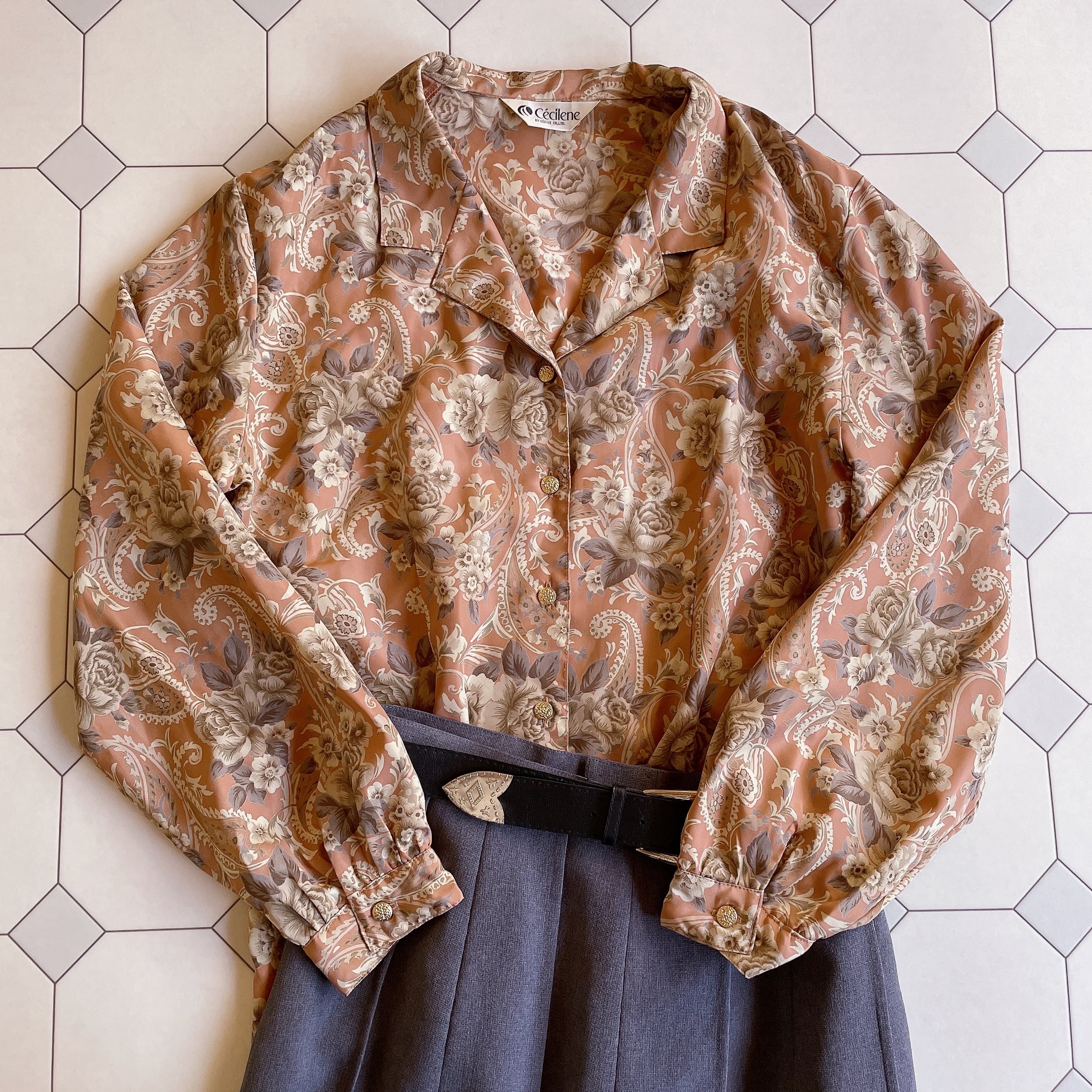 used レトロモダン総柄 モヘア混ブラウス 古着 ヴィンテージ vintage ブラウス | 古着屋mojo
