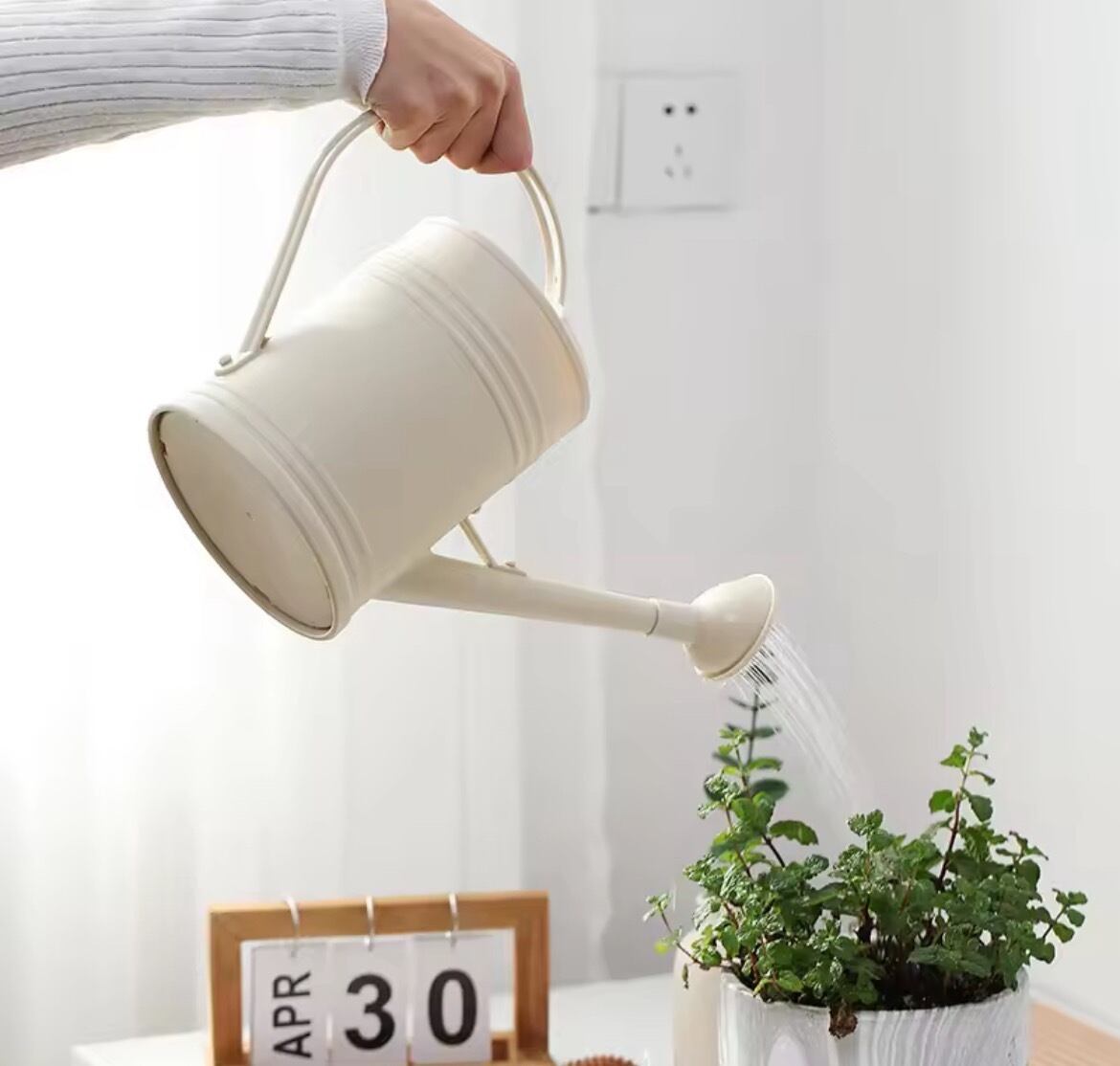 送料無料】ジョーロ 2L イエロー | kiccouden