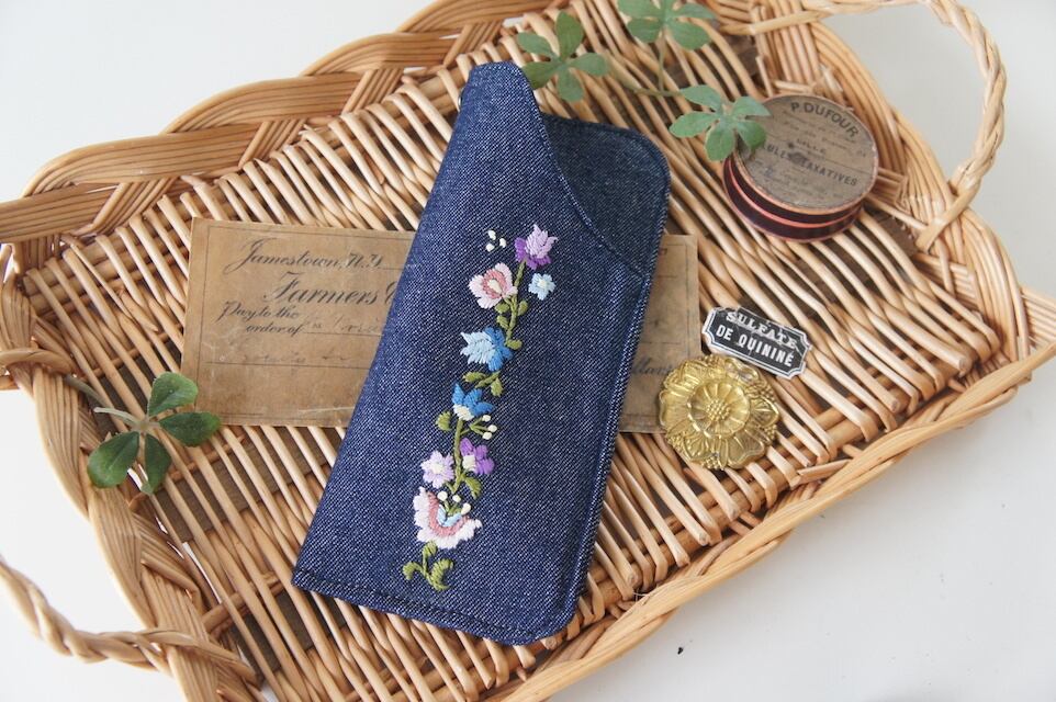 刺繍のメガネケース(デニム・ナチュラル)