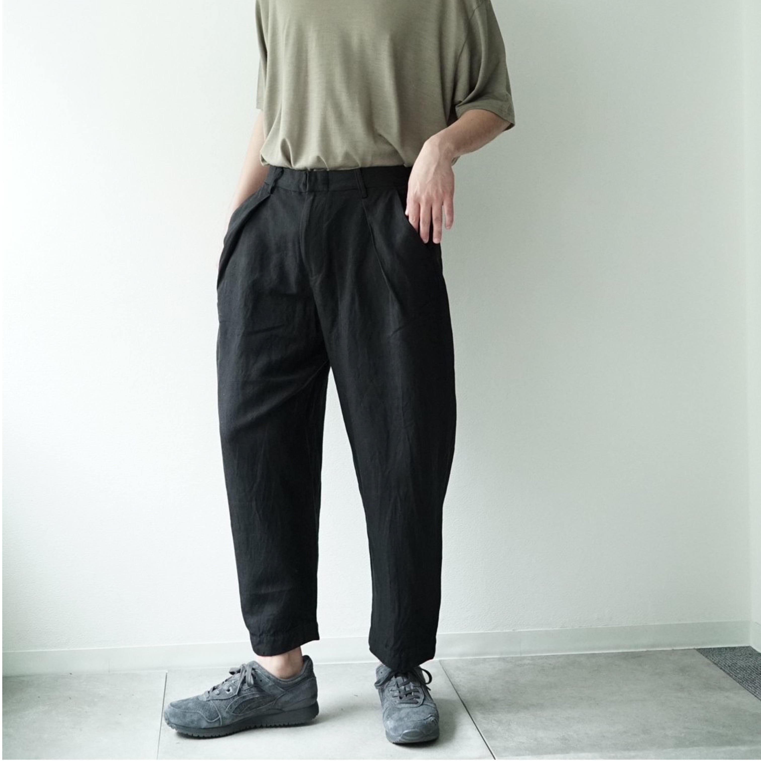 WASHABLE WOOL TUCK WIDE PANTS