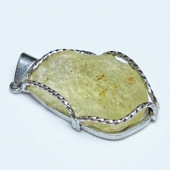 リビアングラス ペンダント 一点物 おまかせ便 112-13897