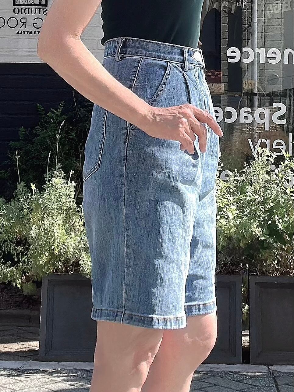 デニムハーフパンツ　キュロットパンツ入荷まで1週間程度お時間がかかります