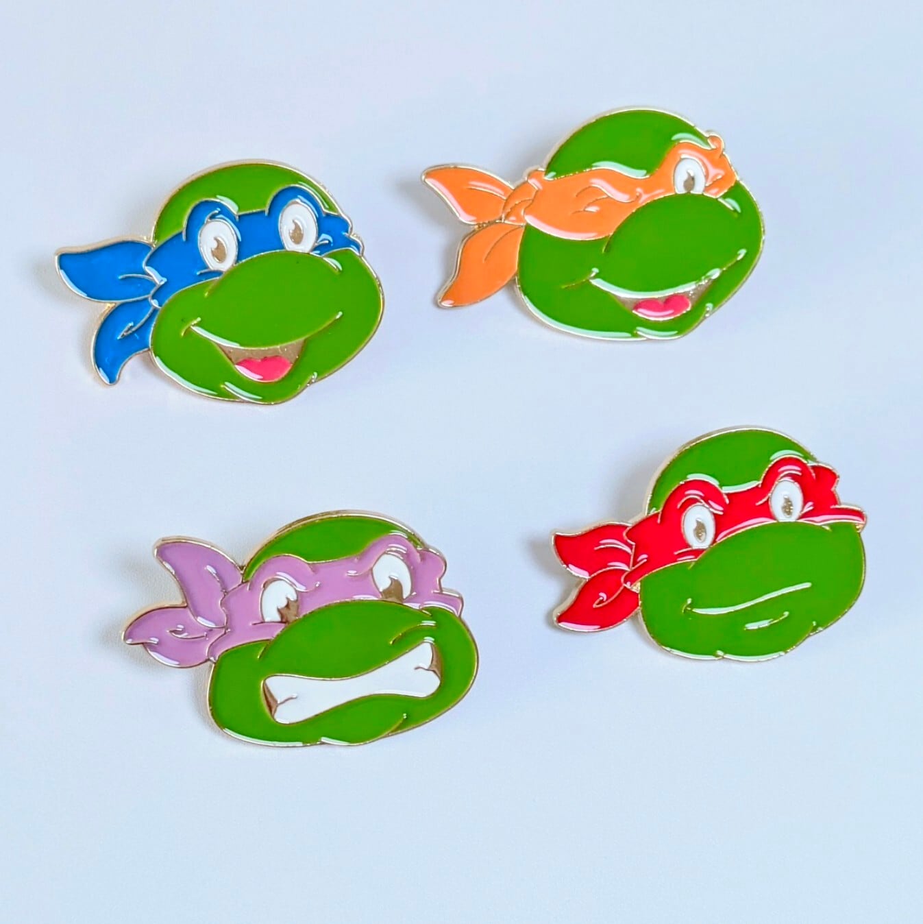 送料無料！ ★PINS / ピンズ★【 Teenage Mutant Ninja Turtles ( ティーンエイジ ミュータント ニンジャ タートルズ )】単品 〚アメリカン雑貨 アメトイ〛
