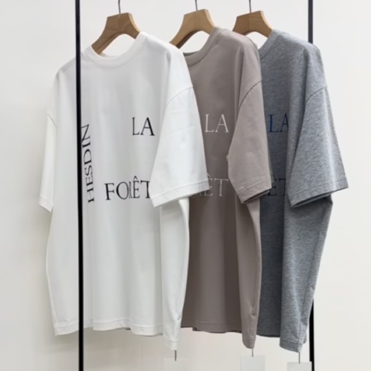 CLOCHE(クロッシェ)】ロゴプリント五分袖Tシャツ［612-85735