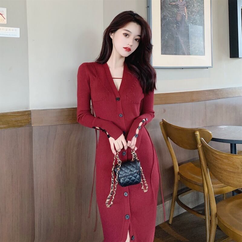 ニットドレス Vネックスカート オータムウィンターレッド 秋物 冬物 ブラックストロベリース63577501965