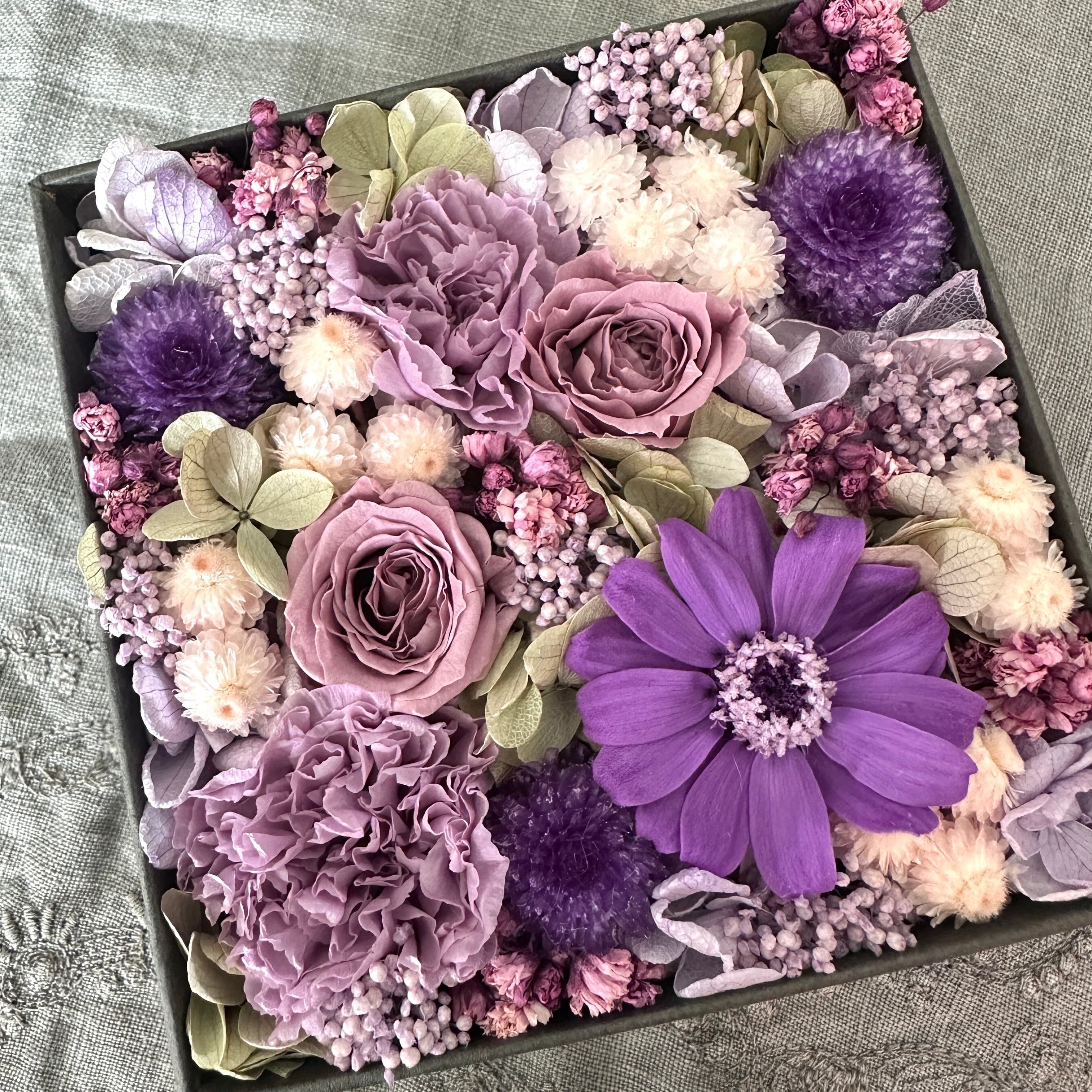 ボックスアレンジメント プリザーブドフラワー モーブラベンダー