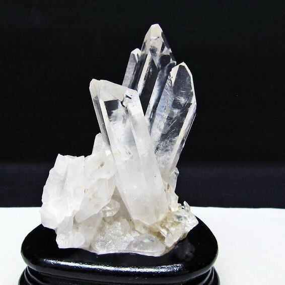 水晶 クラスター マダガスカル産 台座付属 水晶 原石 一点物 182-9381