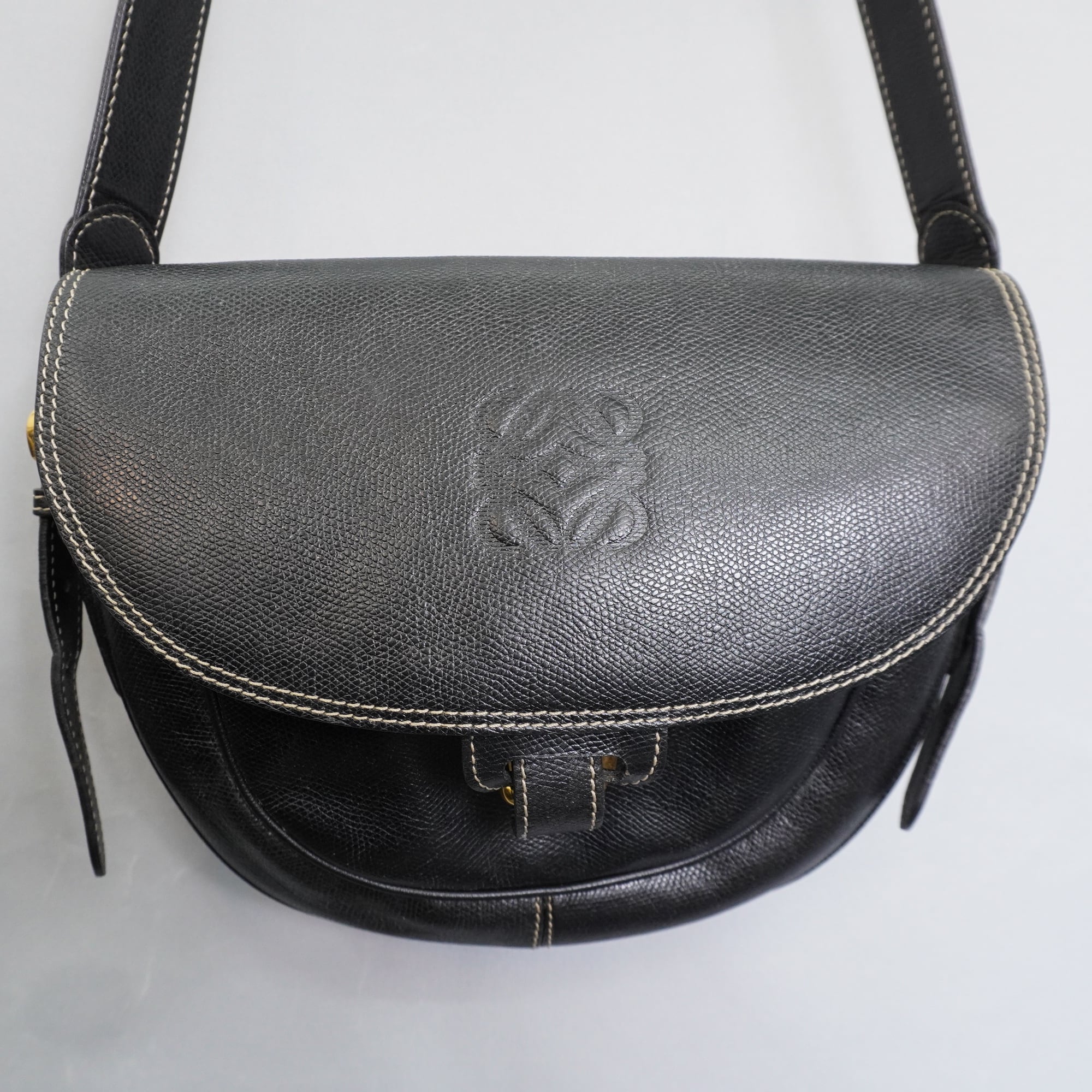 LOEWE】ロエベ vintage アナグラムエンボスラウンドショルダーバッグ