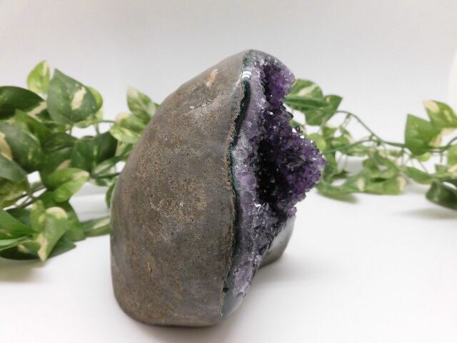 【送料無料】【高品質】 ウルグアイ産アメジスト no.5