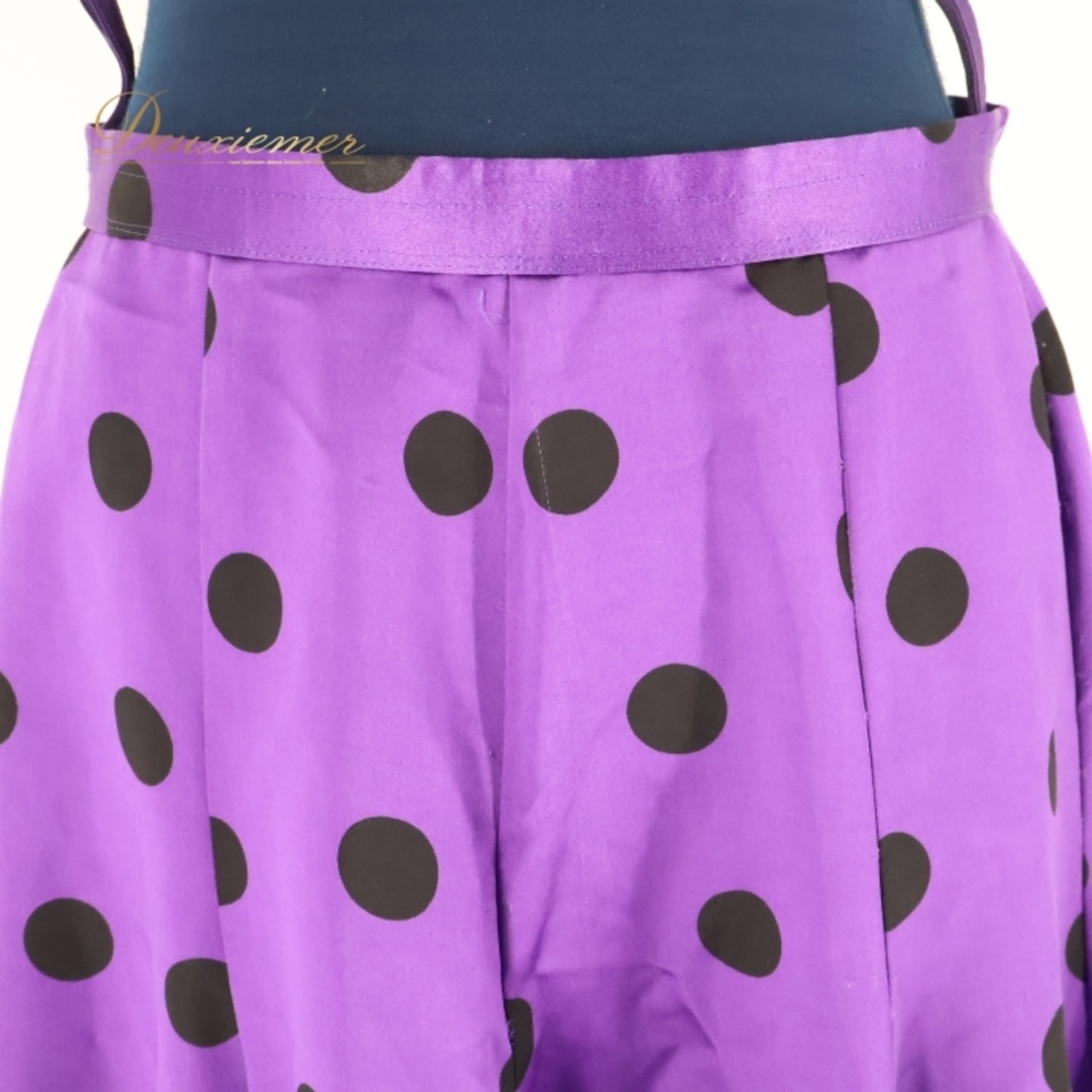 フラメンコ 衣装 ファルダ スカート シージョ ボランテ フリル 紫 黒 水玉 ドット パープル系 ブラック系 ダンス パーティ 発表会 スカート エレガント フォーマル 大人 レディース さわやか 華やか コスチューム ダンス衣装 フルスカート 光沢感