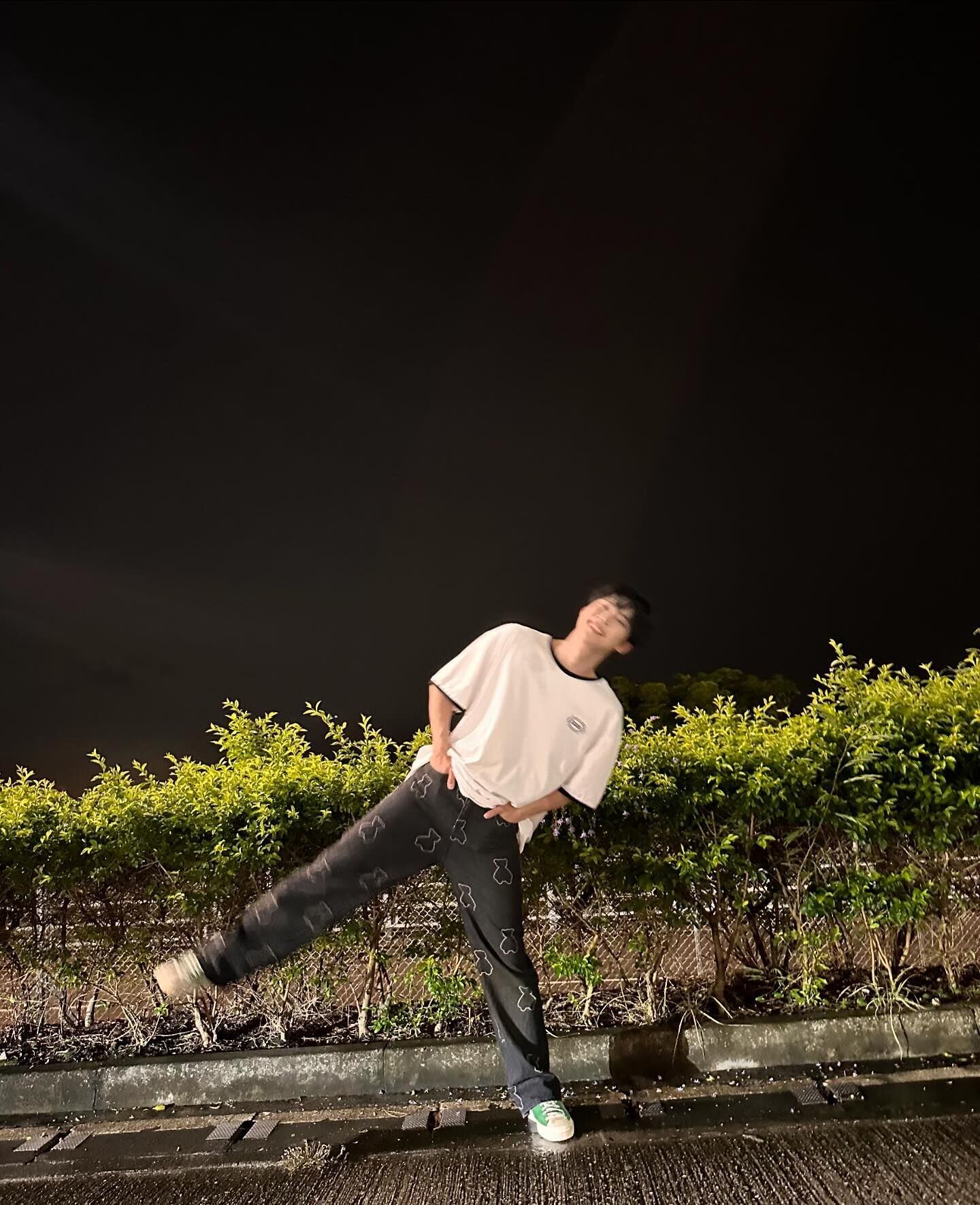 ☆NCT 127 ドヨン 着用！！【AQOstudiospace】AQO BEAR PATTERN DENIM