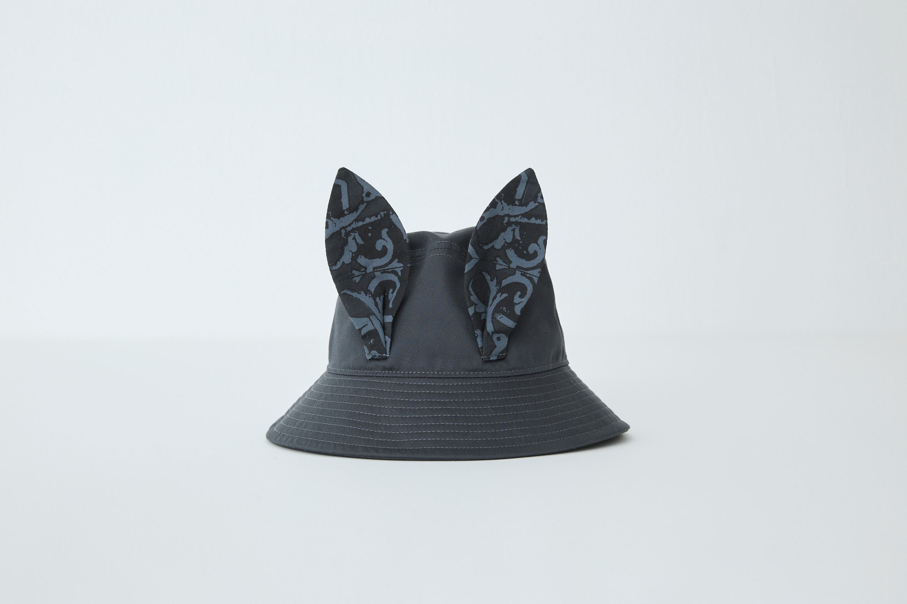 【予約/送料無料】AZULEJOS Beast / black