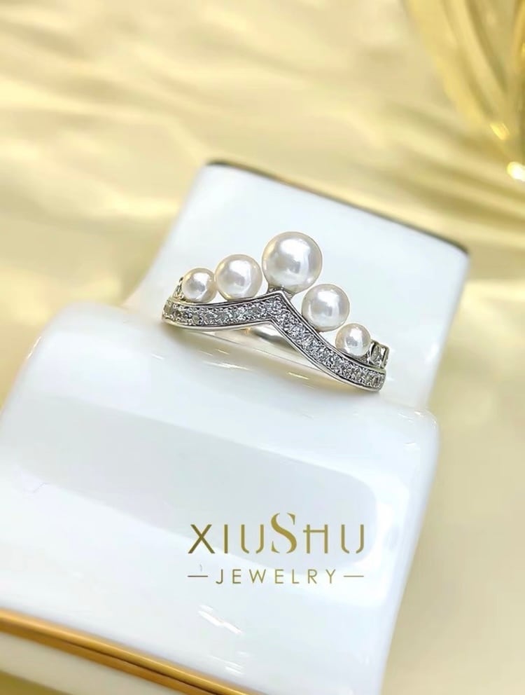 ☆スタージュエリー☆ダイヤモンド 0.10ct　K18　ネックレス 人工淡水パール クラウン ホワイト V字 シンプル 高炭素