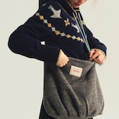 星をまとうタッセル付きニットフーディー 《P0310》