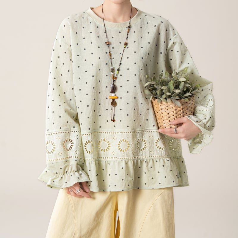 裾フリル刺繡ブラウス M2102