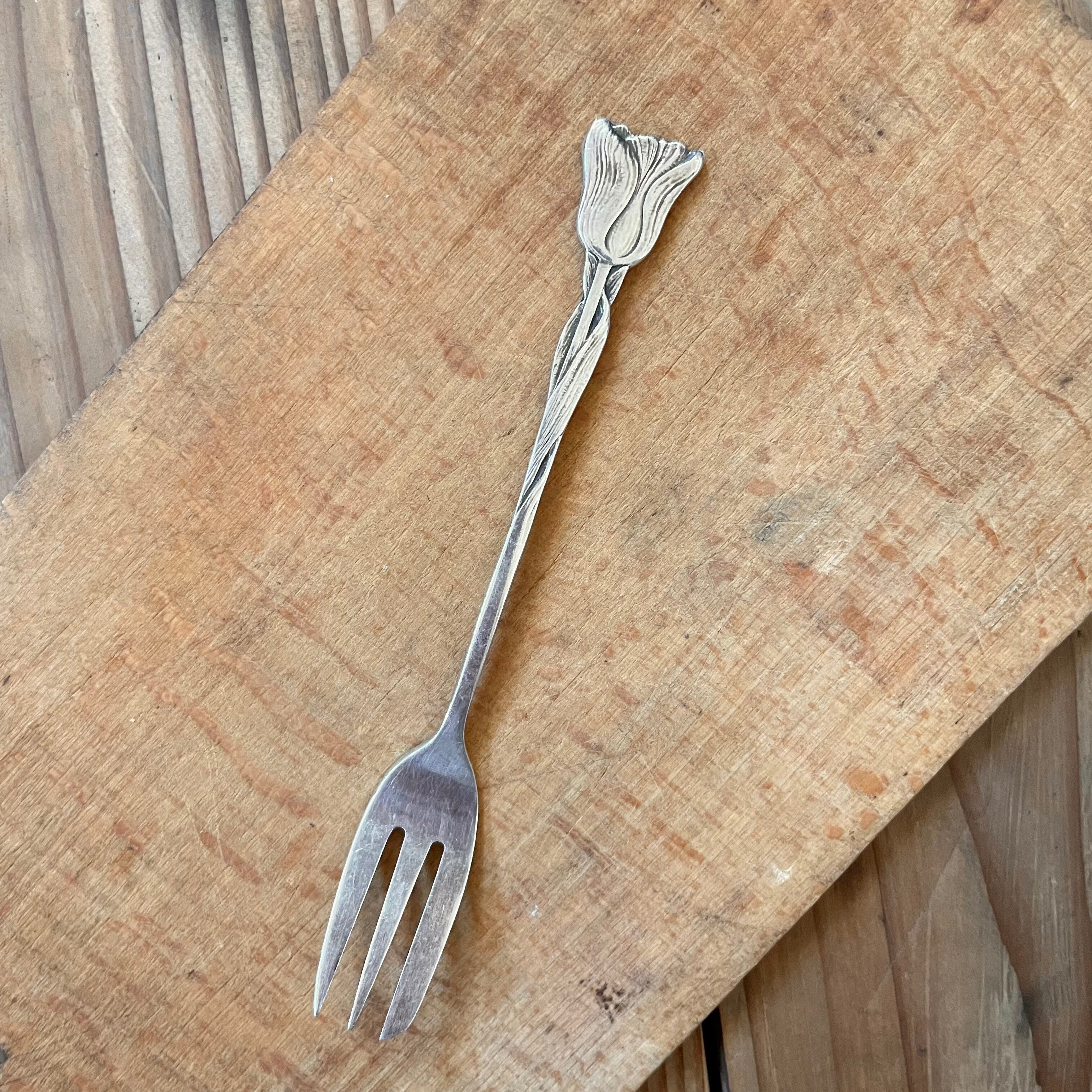 小さな花模様のフォーク2