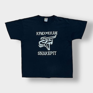 【FRUIT OF THE LOOM】KFMX×KKAM SNAKEPIT ロゴ プリントTシャツ バックプリント 黒t 半袖 夏物 US古着