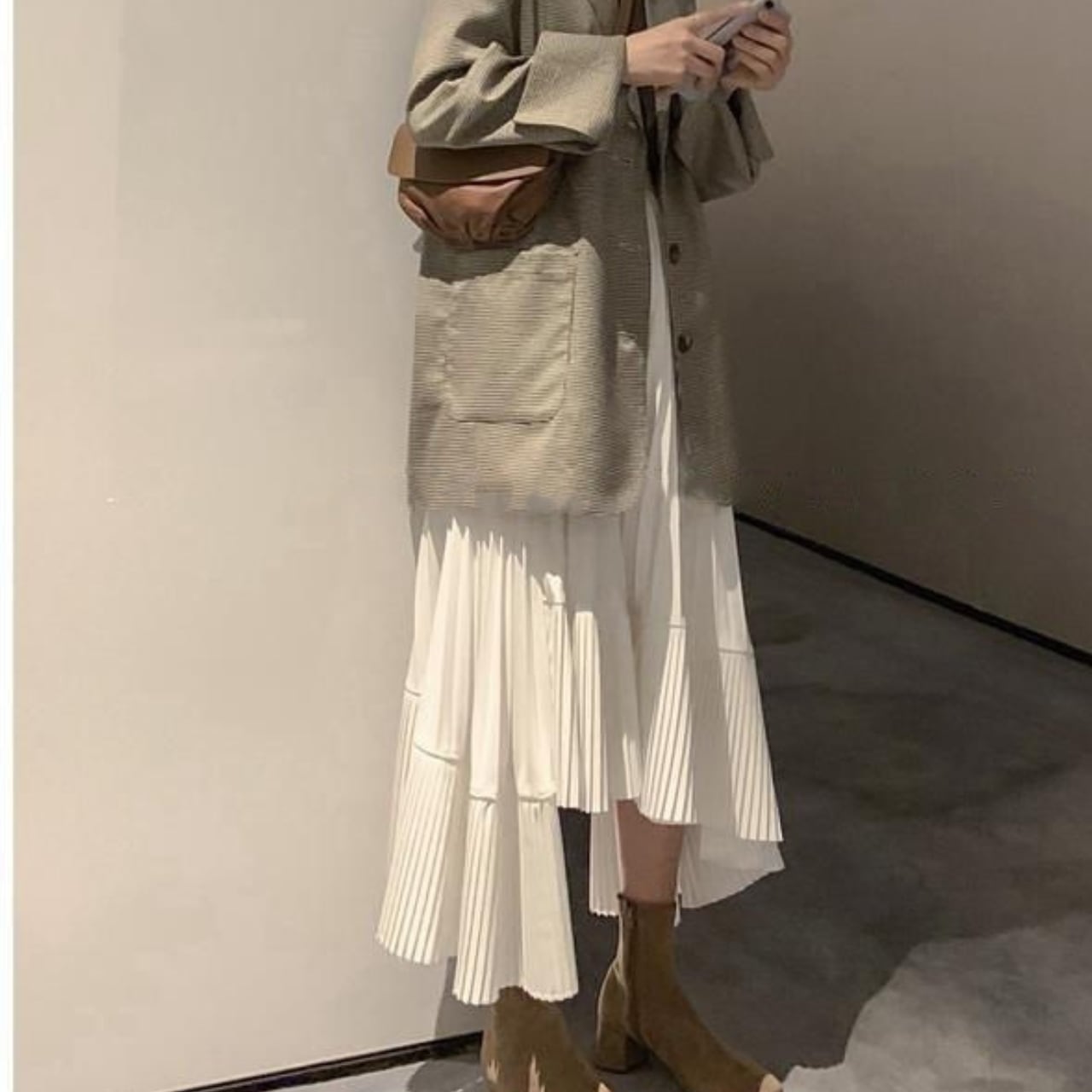 Asymmetrical Midi Skirt L00528