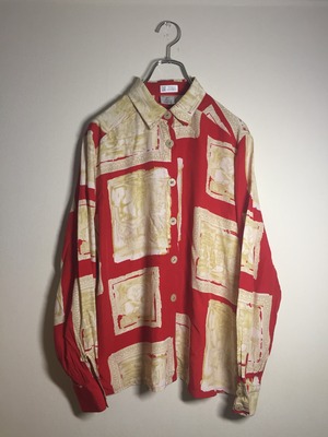 総柄 デザインシャツ アンティーク調 ボタン逆