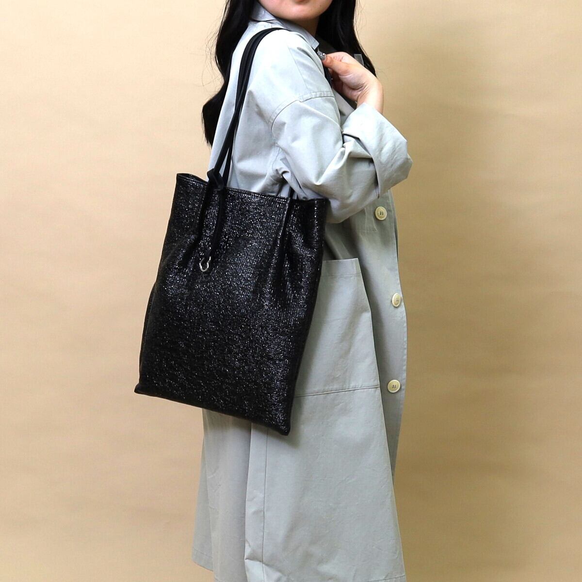 COOCO】メタリック つまみハンドルフラット トートバッグ A4収納可能