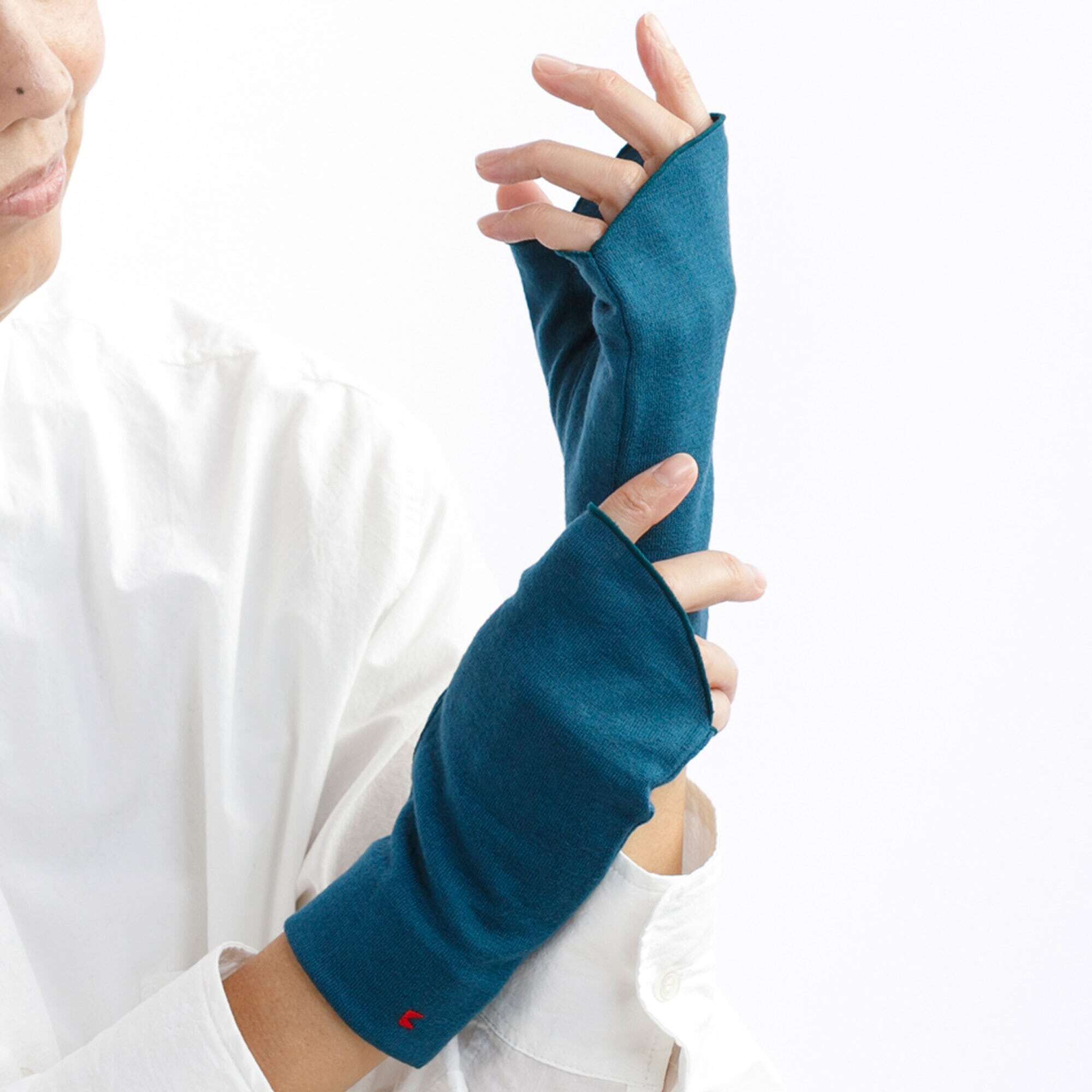 【ミテーヌ】着脱不要でスマホも安心 / ウール100%手袋