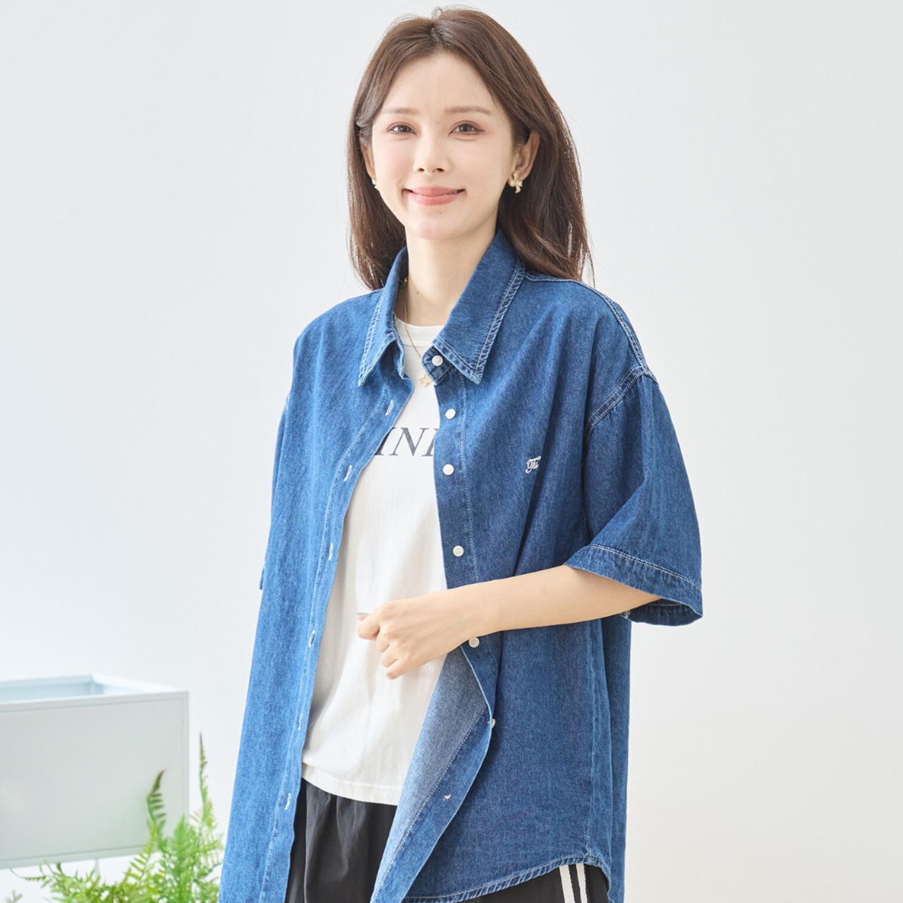 TRUBE ワンポイント刺繍ドロップショルダー半袖デニムシャツ【M~L】デニムブルー